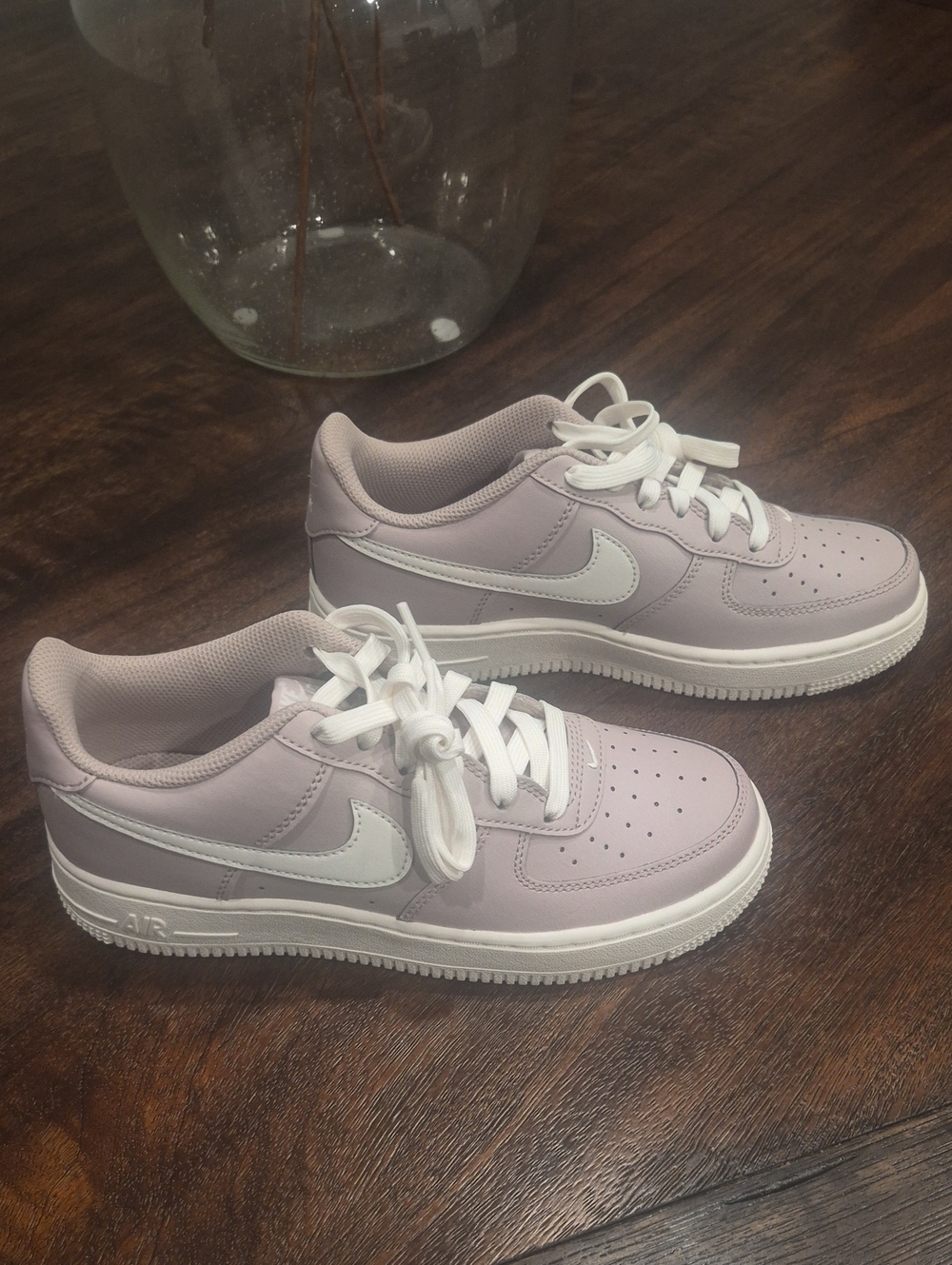 Nike AIR FORCE  Low-Top Sneakers in Light Lavender and White. BRAND NEW NO BOX